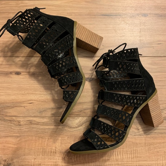 NIB Steve Madden Leather Gladiator Lace Up Heels - Picture 3 of 16